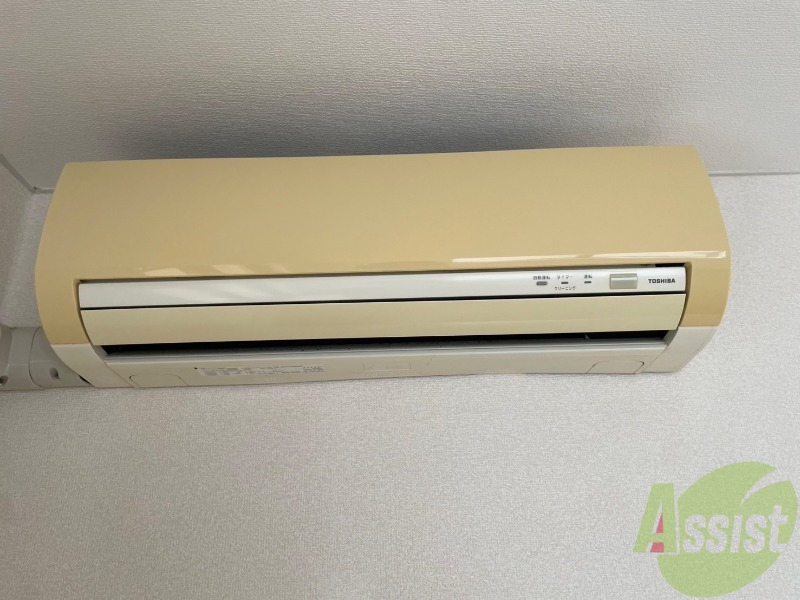 その他設備　エアコンはこちらでございます。年中安心ですね。