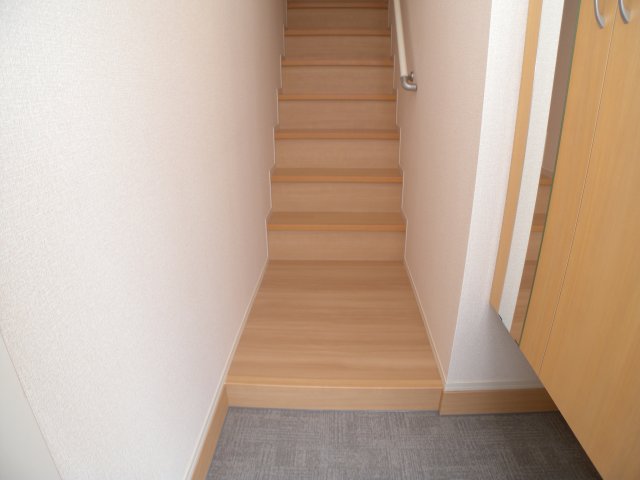 玄関　bent green