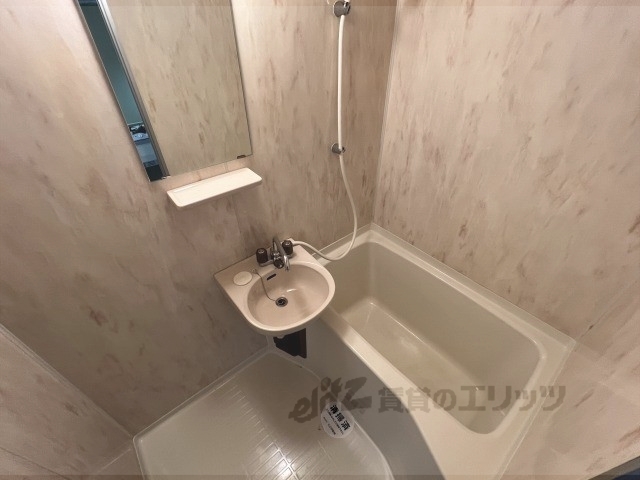 バス・シャワールーム　バス