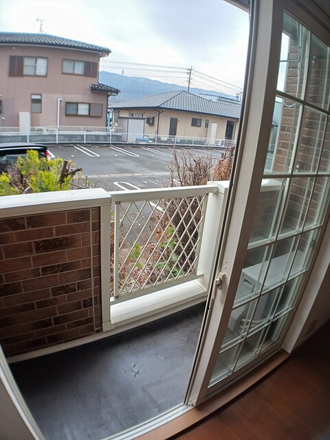 バルコニー　陽当たり良好なバルコニーです♪