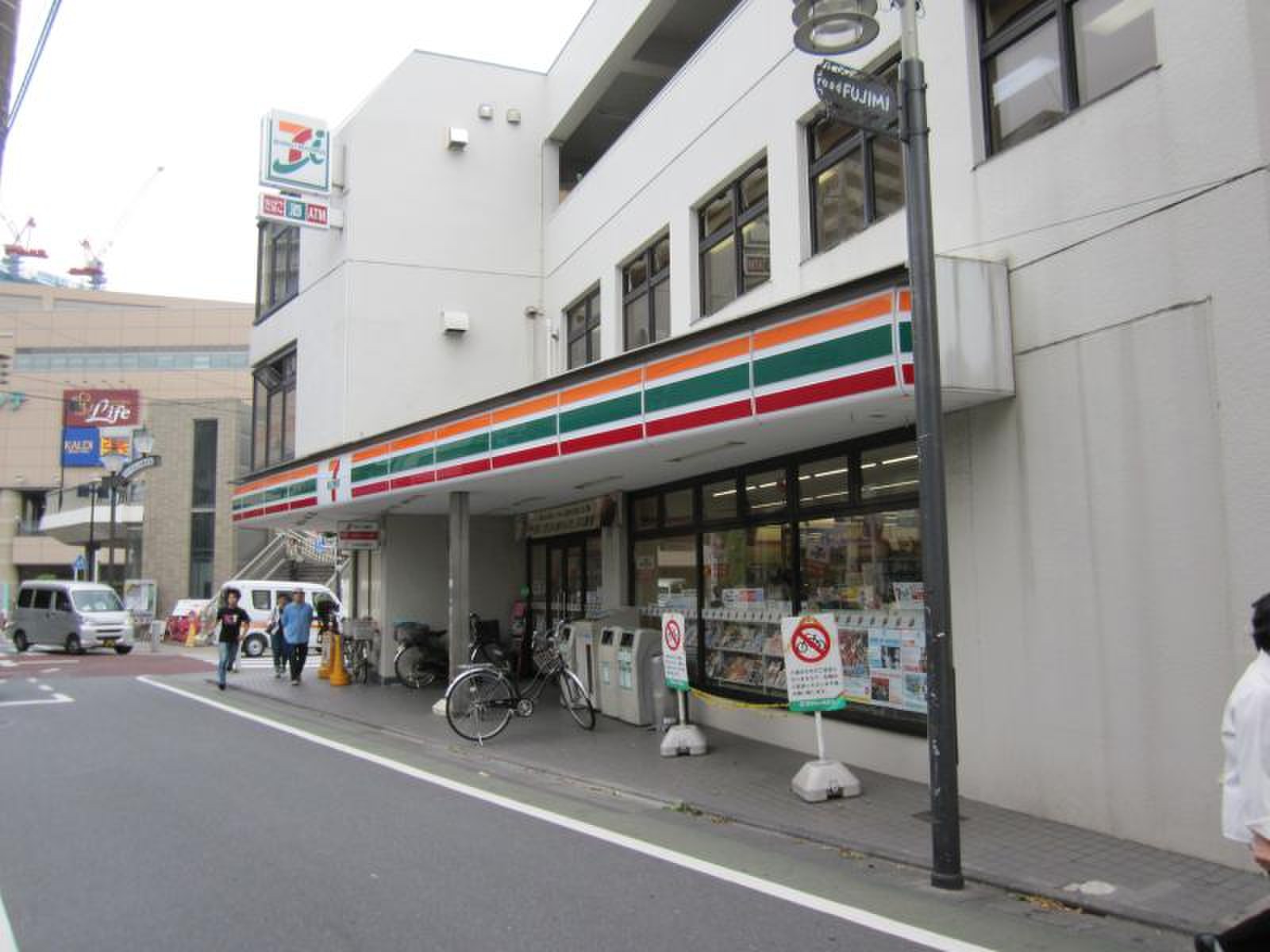 コンビニ　セブンイレブン練馬東大泉6丁目店（コンビニ）まで110m