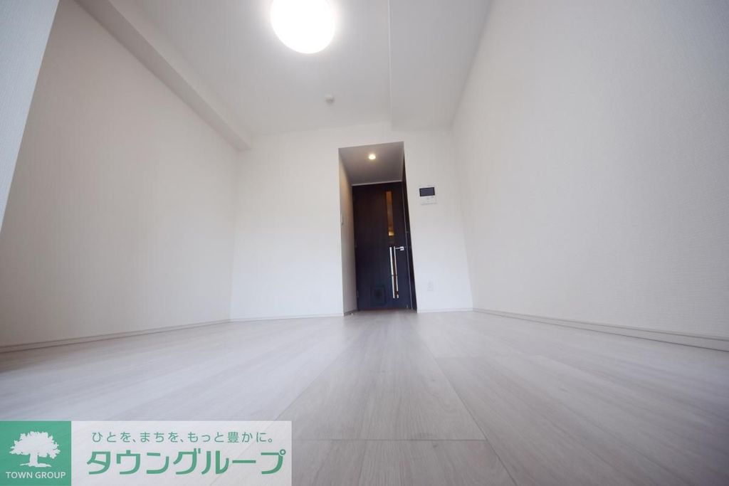 居室・リビング　エントランス