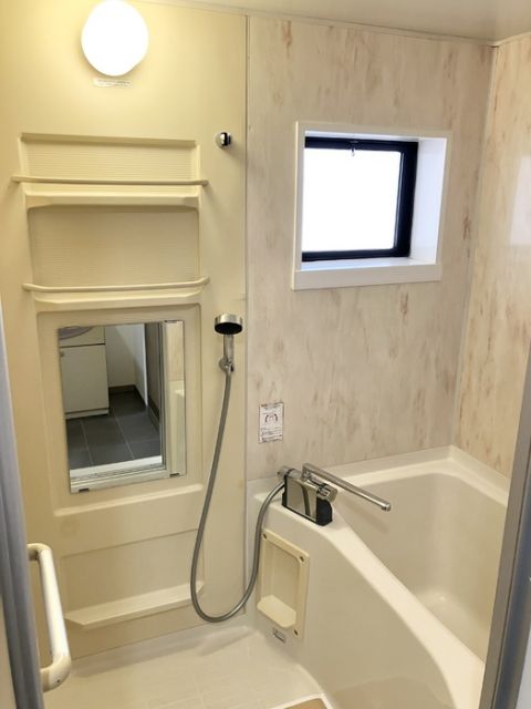 バス・シャワールーム