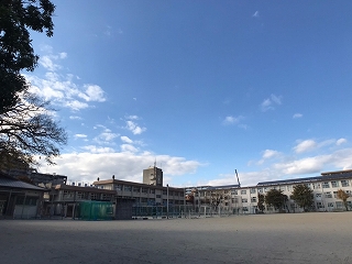 中学校　鹿児島市立城西中学校（中学校）まで829m