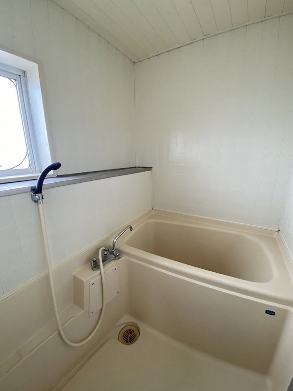 バス・シャワールーム　反転別室参考写真