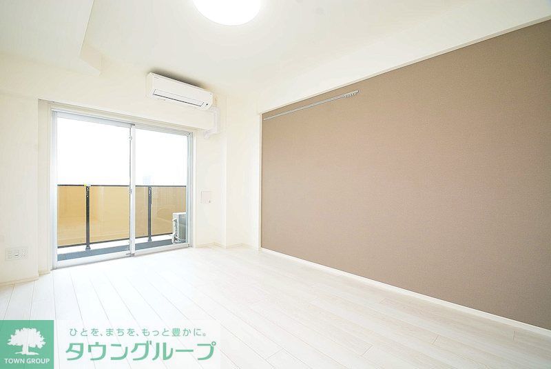 居室・リビング　※カラータイプ異なります。