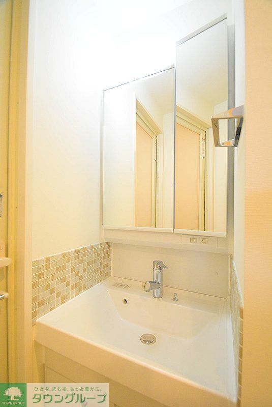 洗面設備　※カラータイプ異なります。