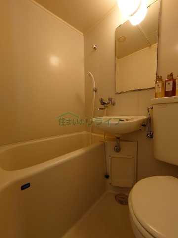 バス・シャワールーム　メゾン余丁町　301