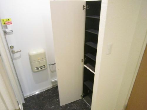 玄関　シューズボックス、全身鏡付