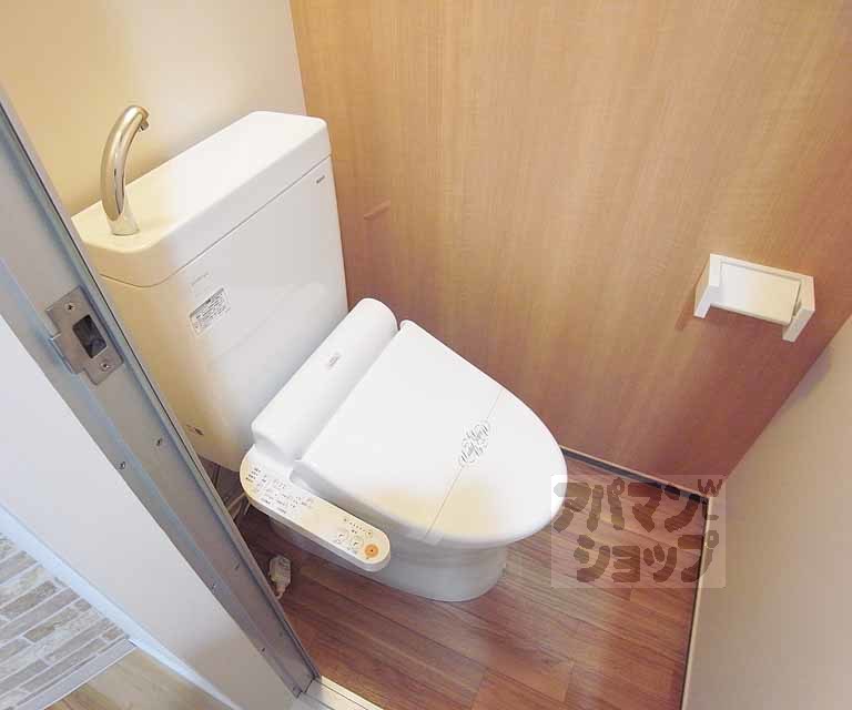 トイレ　ウォシュレット付きトイレ。