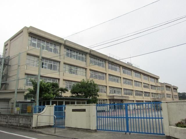 小学校　上砂小学校（小学校）まで613m