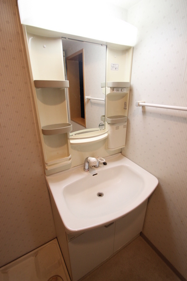 洗面設備　※別号室の写真です