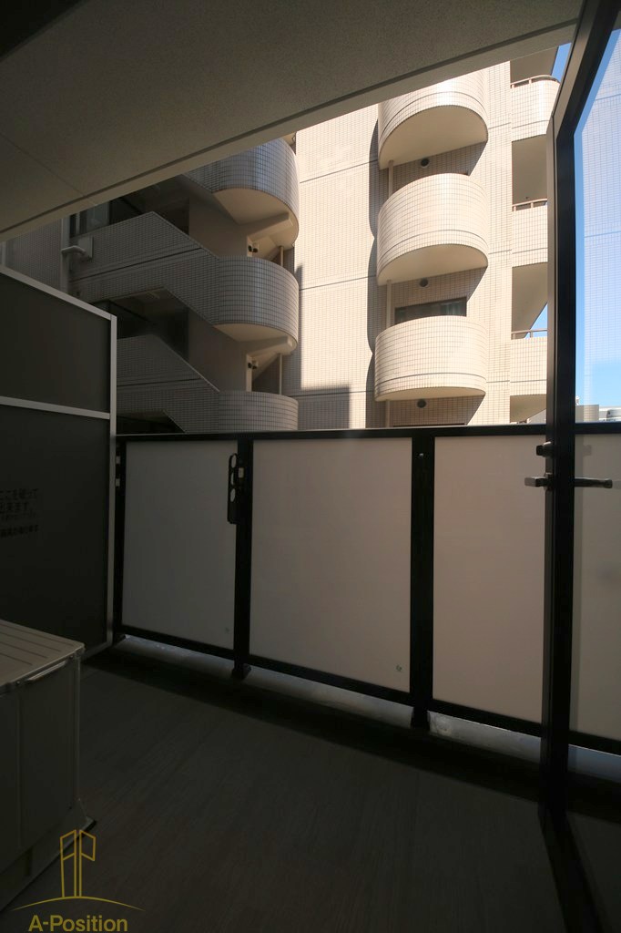 バルコニー　ファーストフィオーレ京橋ノワール