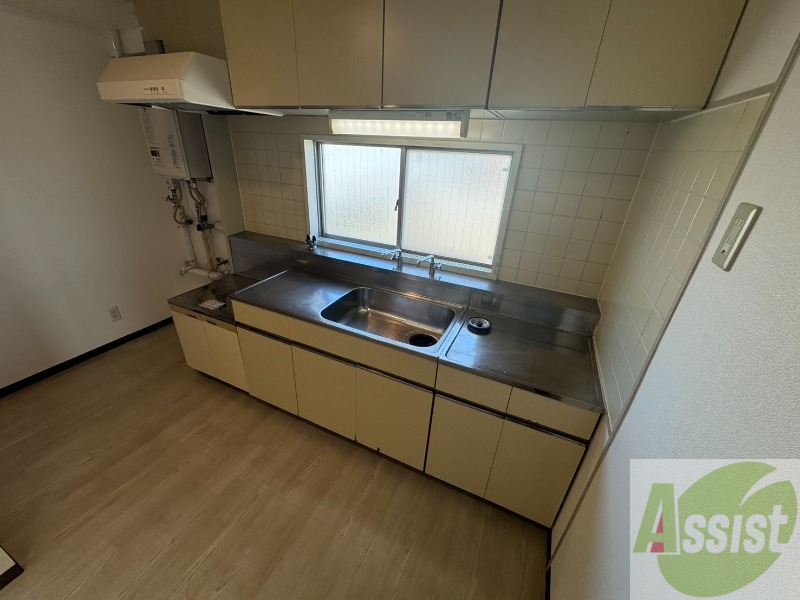 キッチン　キッチンはスペースも広々していて使いやすそうですよ！