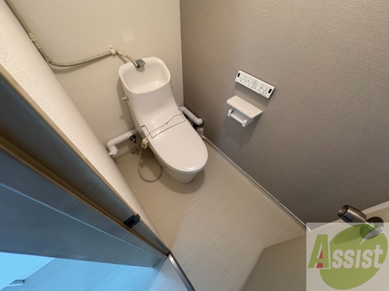 トイレ　こちらはトイレです。清潔感があり、安心して使用できます。