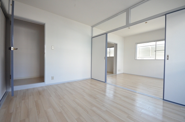 居室・リビング　別号室の写真