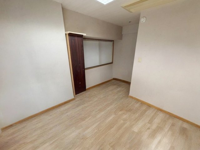 谷合ビルの居間写真