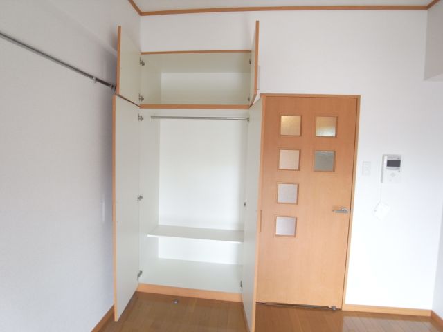 収納　クローゼット