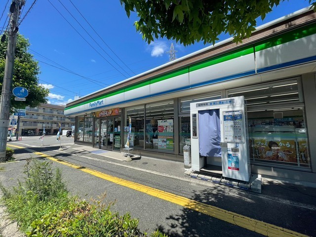 コンビニ　ファミリーマート祗園一丁目店（コンビニ）まで274m