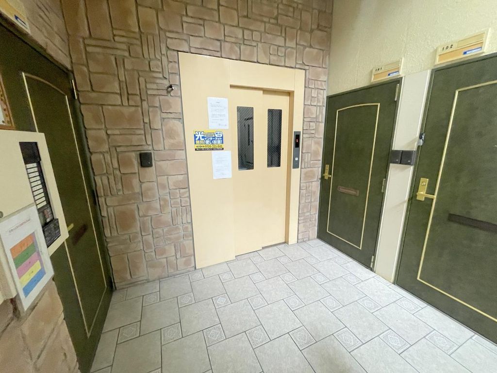 エントランス　エントランス