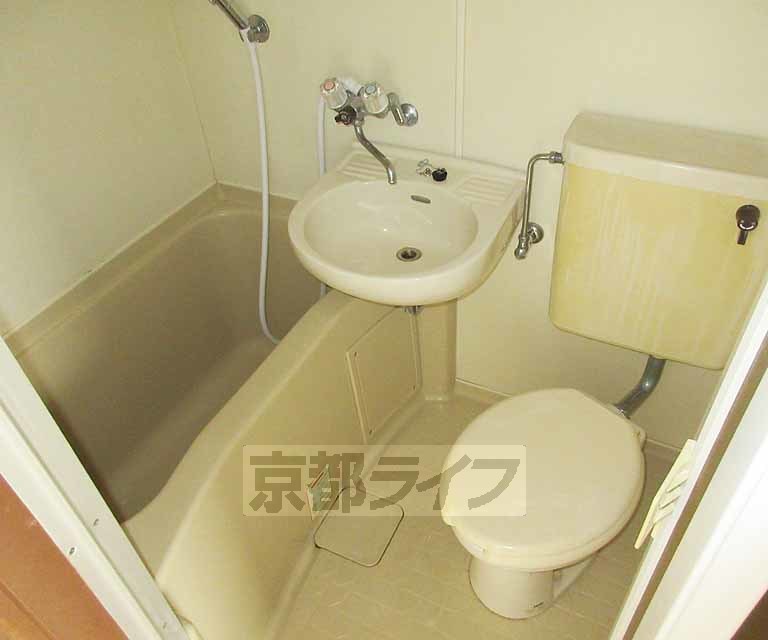 バス・シャワールーム　ユニットバスです