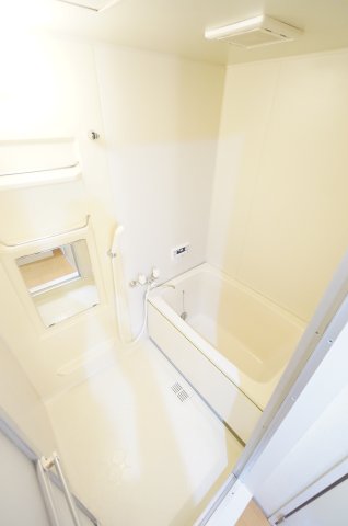 バス・シャワールーム　※同物件の写真です。