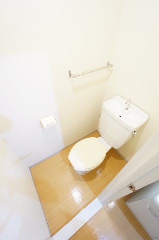 トイレ　※温水洗浄暖房便座になります。