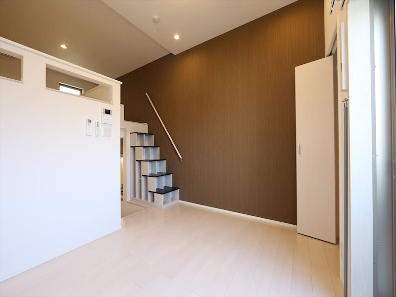 その他　洋室6帖　ロフト5.6帖（収納にも使えます）