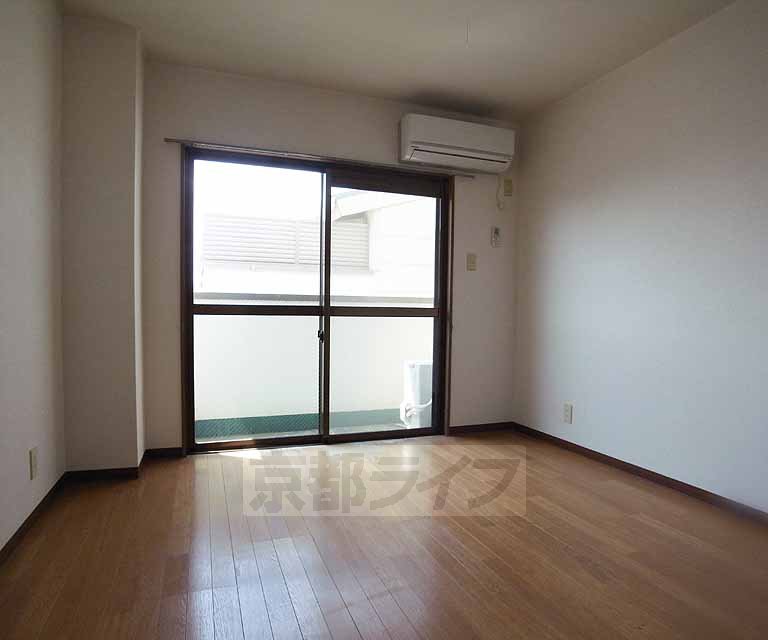 居室・リビング　明るいお部屋です。