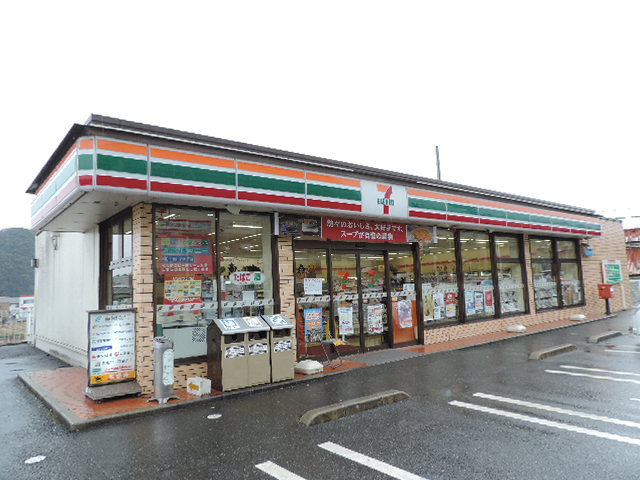 コンビニ　セブンイレブン小倉長尾５丁目店（コンビニ）まで767m