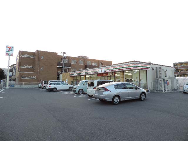 コンビニ　セブンイレブン小倉南方３丁目店（コンビニ）まで904m