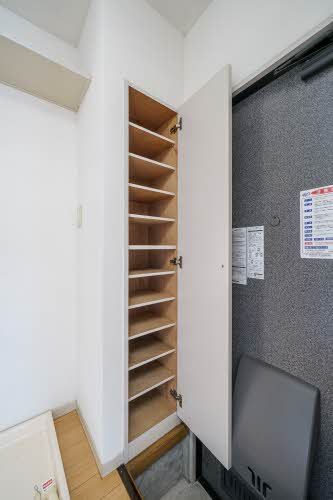 収納　シューズボックス