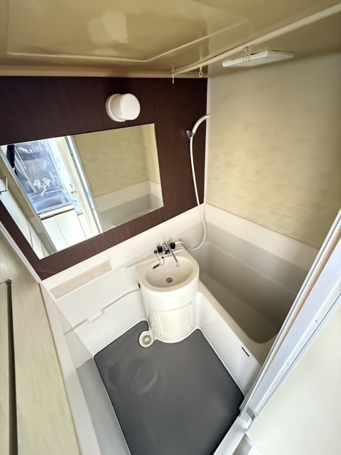 バス・シャワールーム　別部屋参考写真です