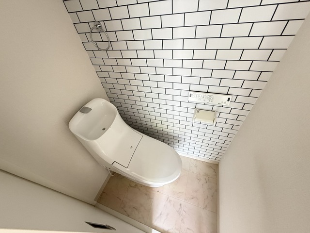 トイレ　別部屋参考写真です