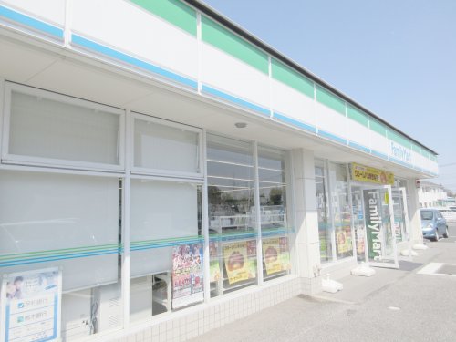 コンビニ　ファミリーマート宇都宮簗瀬町店（コンビニ）まで476m