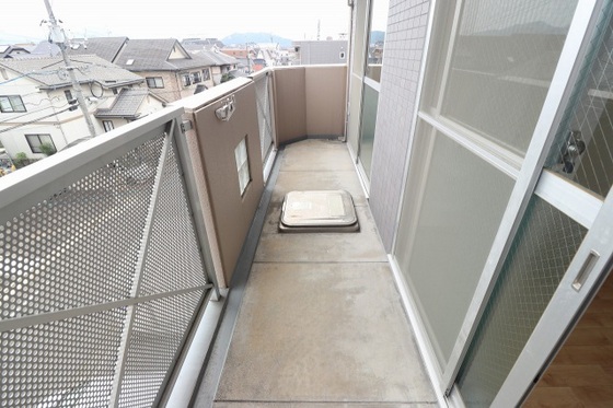 バルコニー　※別号室の写真です