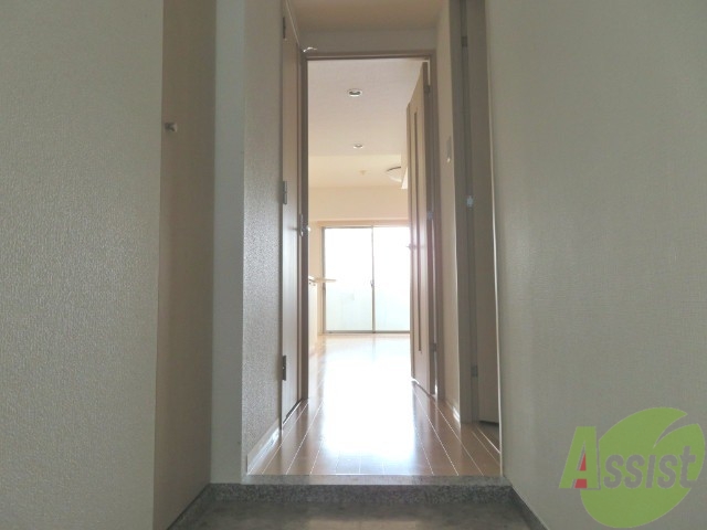 玄関　玄関から見た景色はこちらです。イメージできますか。