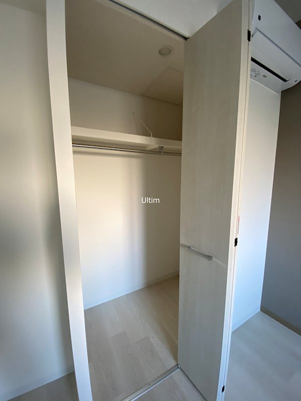 収納　※反転している写真です。