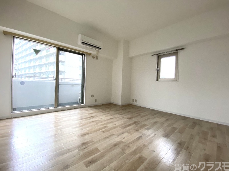 居室・リビング　南向きのお部屋です。