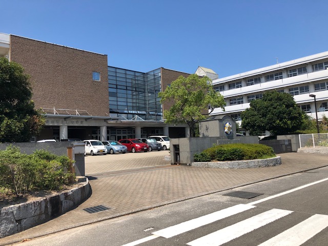 中学校　松山市立北中学校（中学校）まで3030m