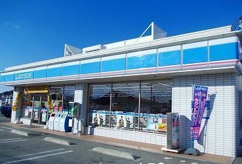コンビニ　ローソン姫路花田小川店（コンビニ）まで250m