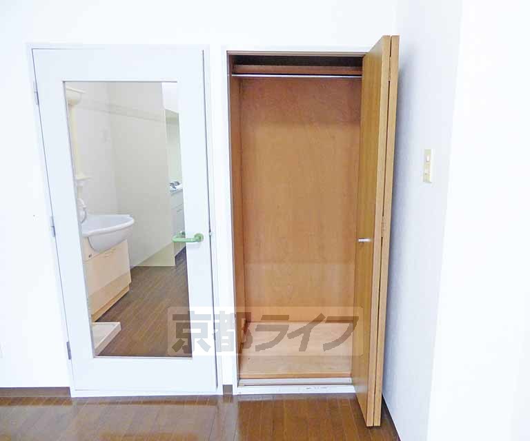 収納　広々とした収納です。