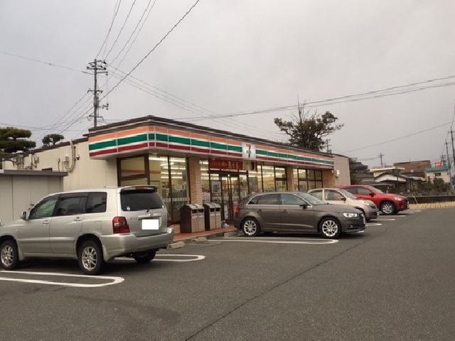 コンビニ　セブンイレブン仁保津店（コンビニ）まで530m