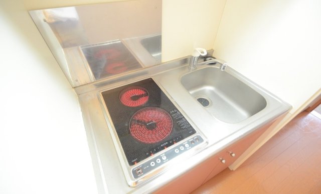 キッチン　同物件別号室