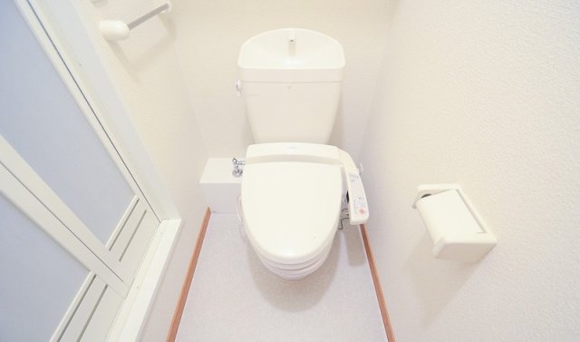 トイレ　同物件別号室