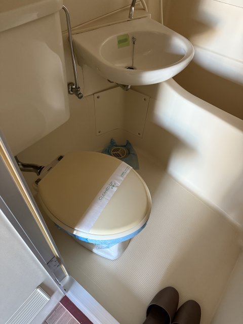 トイレ　同物件別号室の写真です。