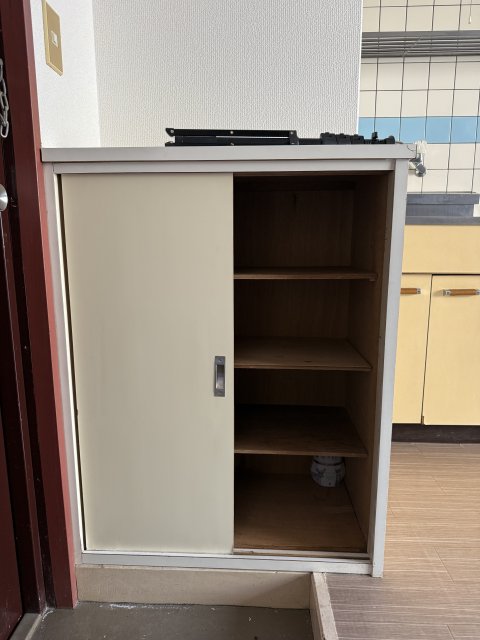 収納　同物件別号室の写真です。