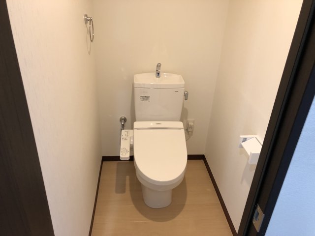 トイレ　※退去前の為、写真と現状が異なる場合がございます