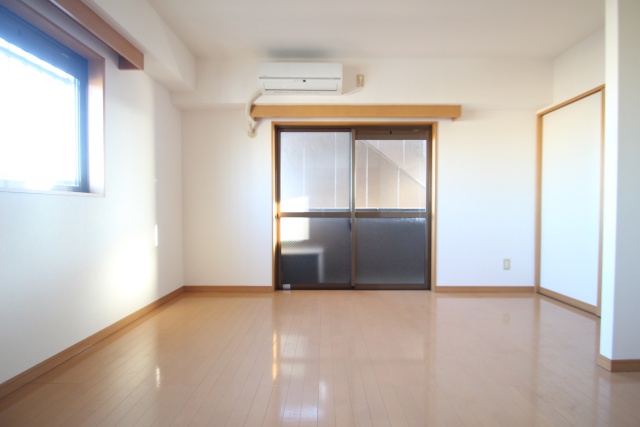 居室・リビング　※別号室参考写真の為現状優先となります