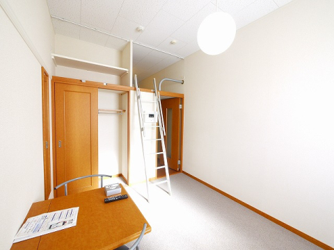 その他部屋・スペース　落ち着いて過ごせるお部屋なので、寝室にいかがでしょうか